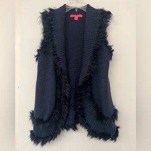 EUC Lilly Pulitzer navy Trinette vest faux fur Medium